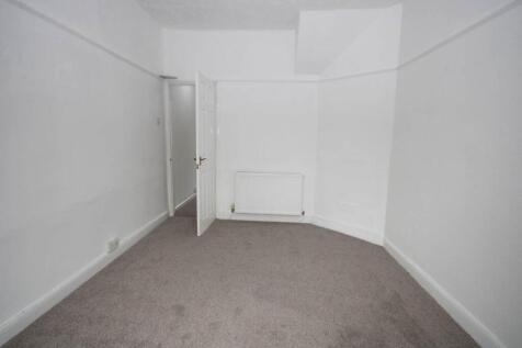 Bedroom 1 (2)