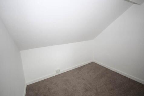 Bedroom 2 (2)