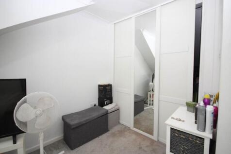 Bedroom 2 (2)