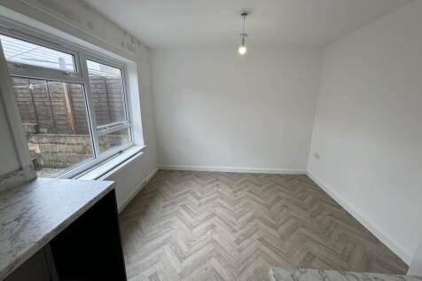 DINING ROOM 1