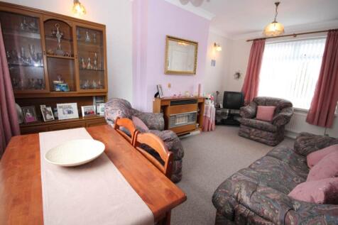 Living Room (2)