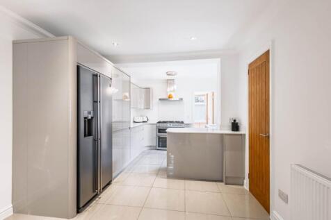 Kitchen 4