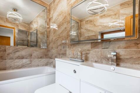 Bathroom of 2