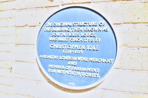 Plaque