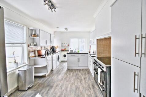 Kitchen/ Breakfast Room