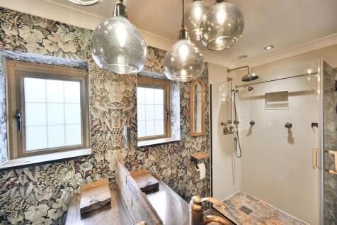 Family Shower Room