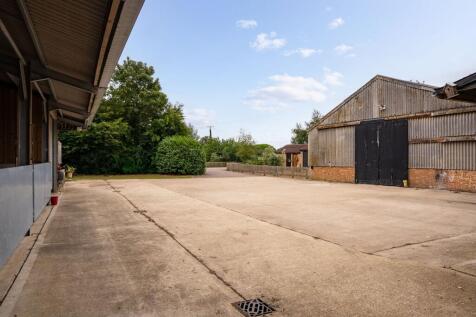 Yard &amp; Outbuildings