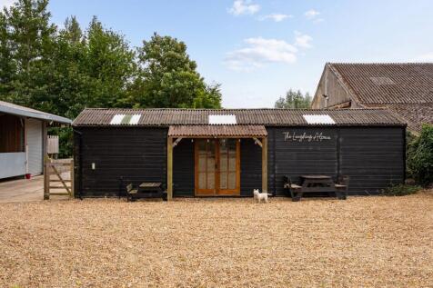 Outbuilding 3 / Bar
