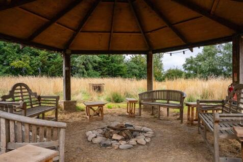 Firepit Gazebo