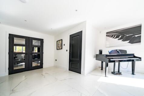 Hallway continued 