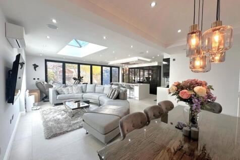 Lounge/ Diner