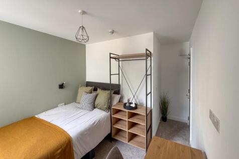 Room 2 - Ensuite