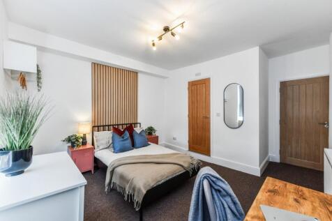 Room 4 - Ensuite
