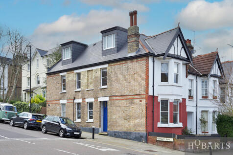 2-bed Maisonette Garden Flat