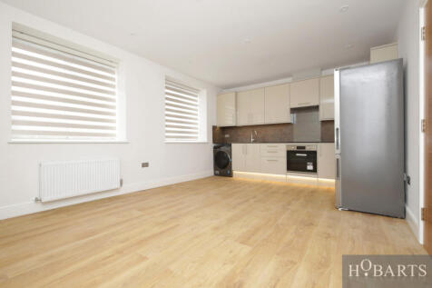 2-bed first floor flat in period property