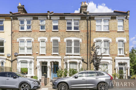 Two-Bedroom First Floor Flat with Share of Freeho