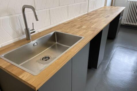 Studio 25 - Sink