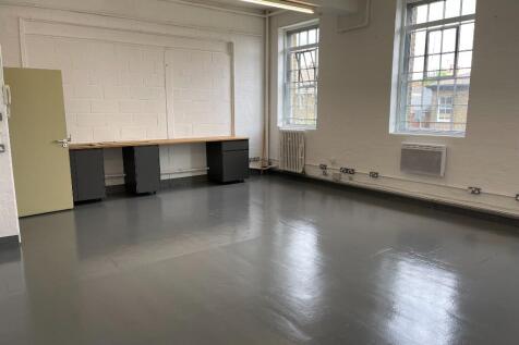 Studio 25