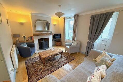 LIVING ROOM 1