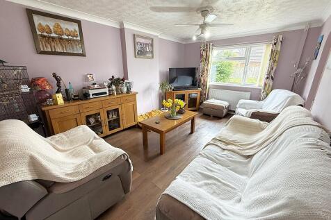 LIVING ROOM 1