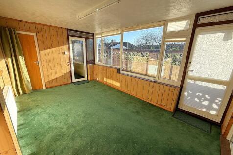 GARDEN ROOM 2