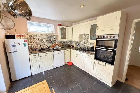 KITCHEN 3