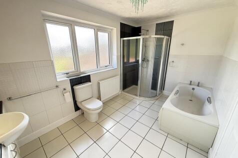 EN SUITE 1