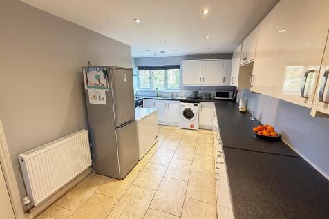 ANNEXE KITCHEN 2