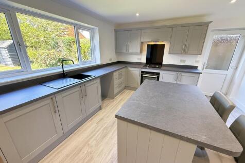 KITCHEN 4
