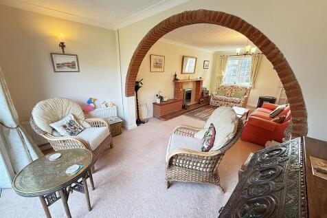 LIVING ROOM 2