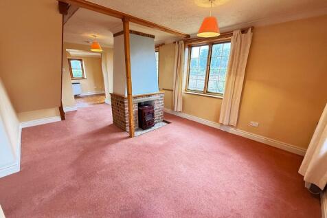 LIVING ROOM 1