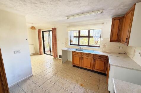 KITCHEN DINER 1