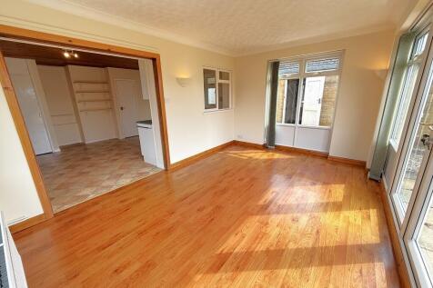 GARDEN ROOM 2