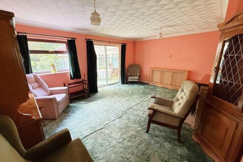 LIVING ROOM 2