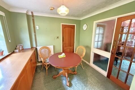 DINING AREA 2
