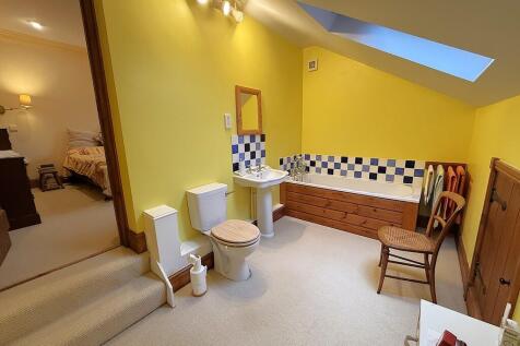 BED TWO EN SUITE