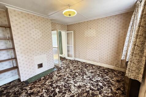 LIVING ROOM 1