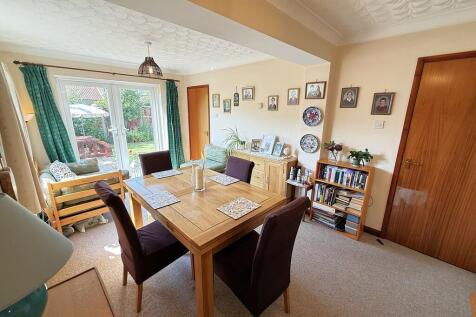 DINING ROOM 3