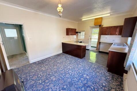 KITCHEN DINER 1