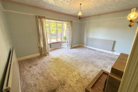 LIVING ROOM 3
