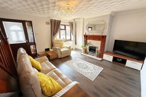 LIVING ROOM 2