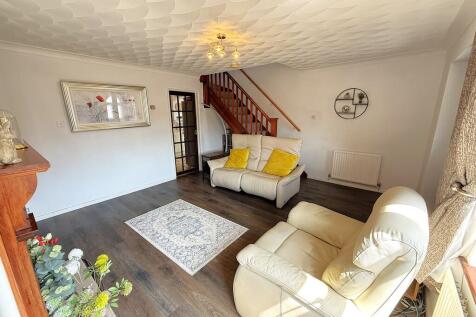 LIVING ROOM 3