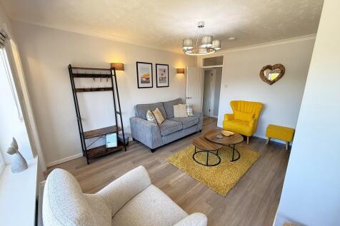 LIVING ROOM 3