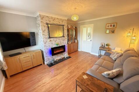 LIVING ROOM 1