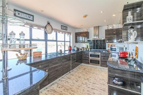 Ultra Contemporary Kitchen