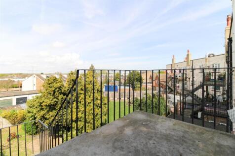 Access to communal garden