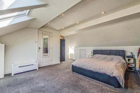 Grand principal bedroom