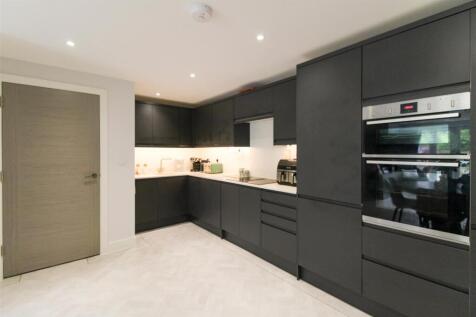 Kitchen With Integrated Appliances