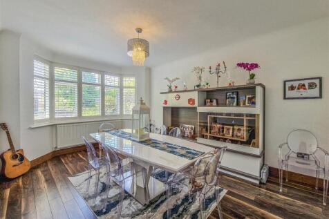 Formal dining room