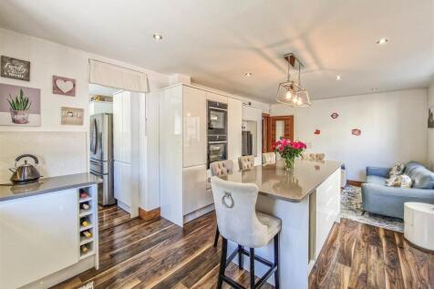 Kitchen/family room